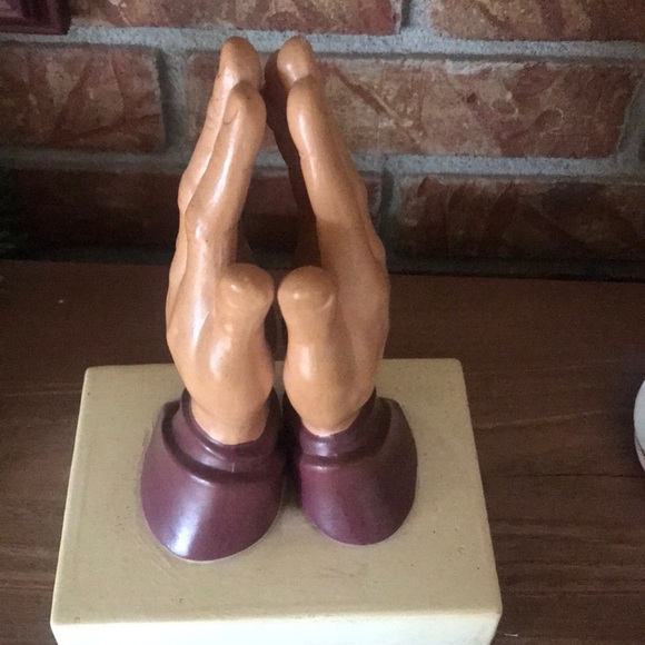 Rare Vintage 1960s Vatican Praying Hands Sculpture - Picture 6 of 6